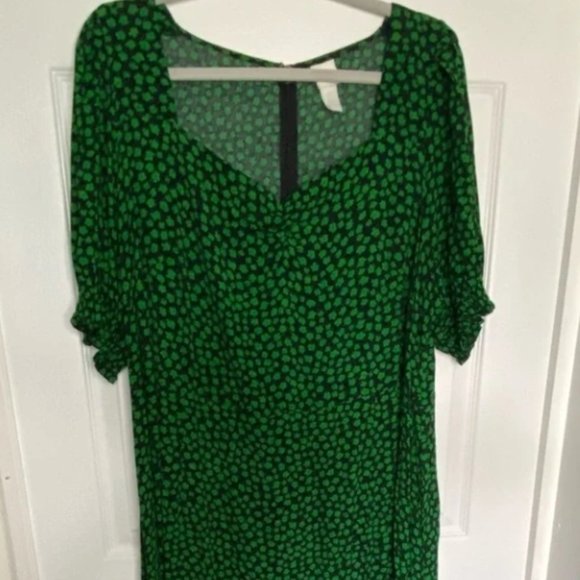 Green floral mini dress - Picture 1 of 3